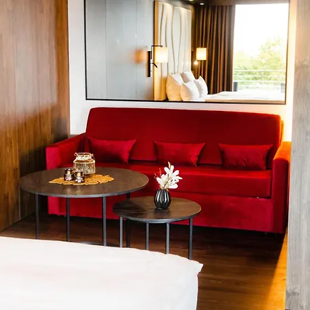 Hotel Plaza Premium Timmendorfer 4*