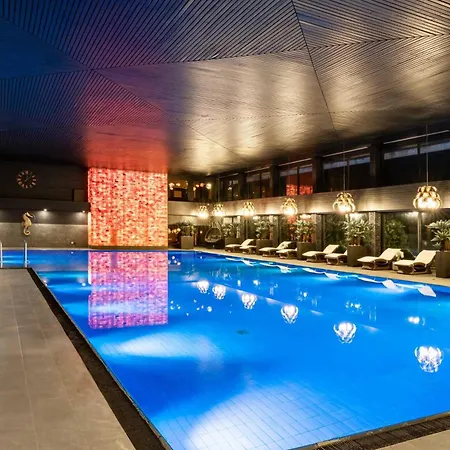 Plaza Premium Timmendorfer ホテル 4*